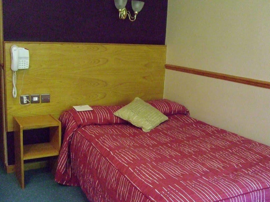 The Coach House At Missenden Abbey Bed & Breakfast Great Missenden Room photo